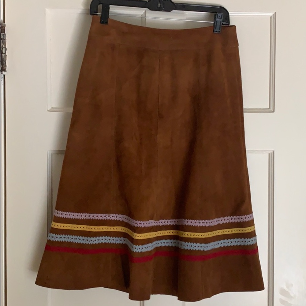 Mint lamb’s suede skirt with eyelet trim